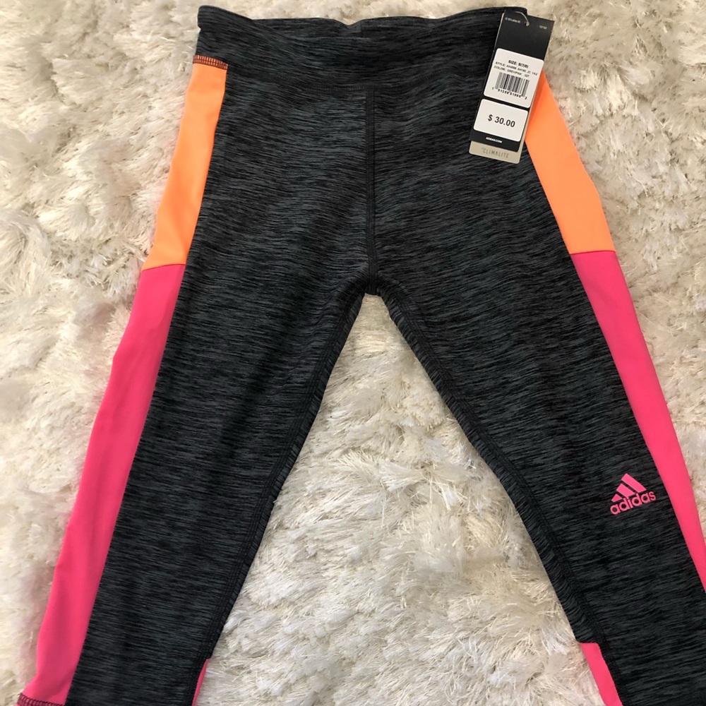 NWT Kids adidas legging size S (7/8)